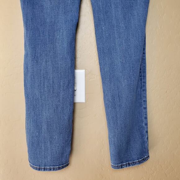 Kut from the Kloth Faded Wash Stretch Denim Jeans - Picture 6 of 9